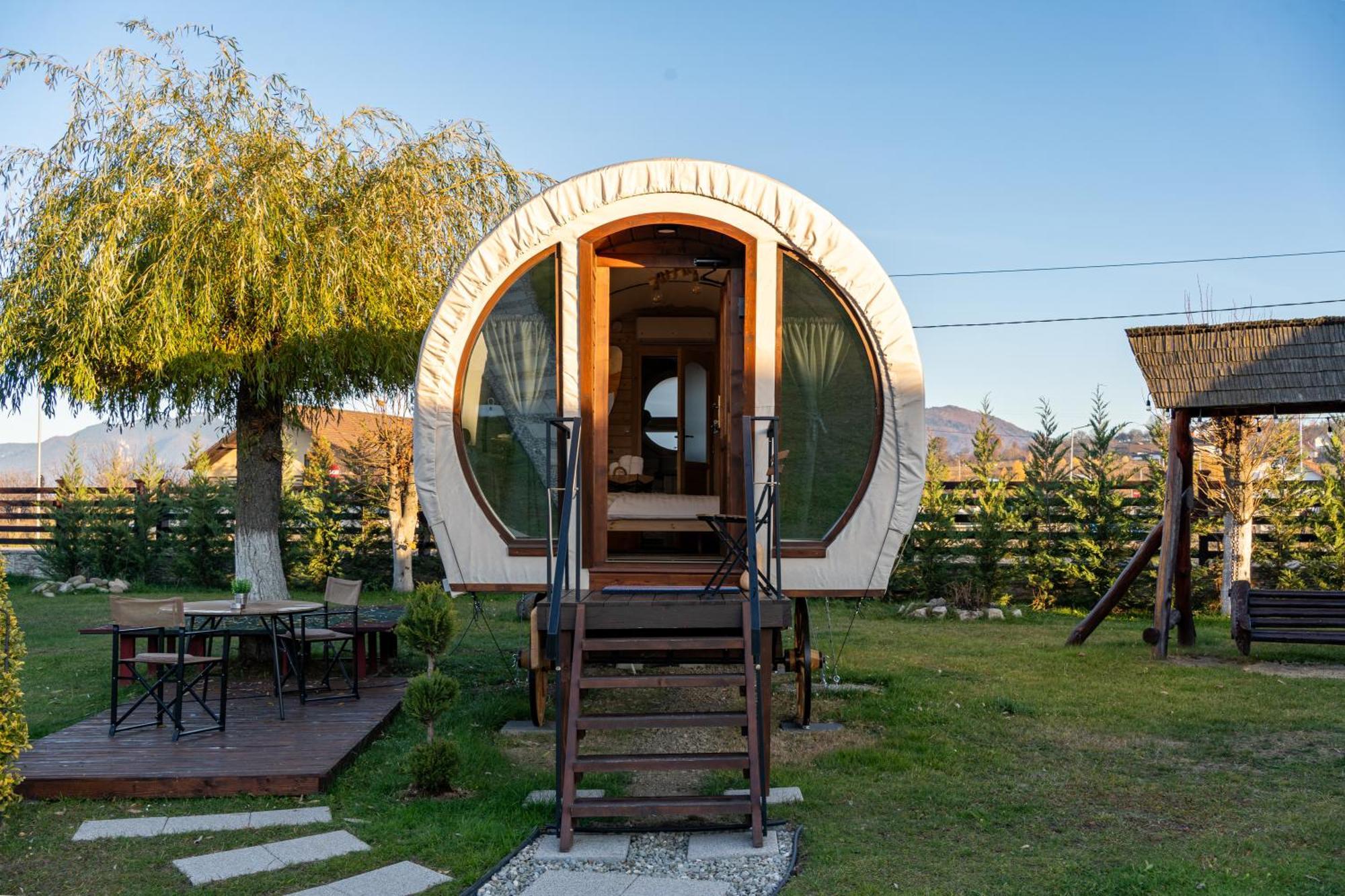 בראן Glamp In Style Pods Resort מראה חיצוני תמונה